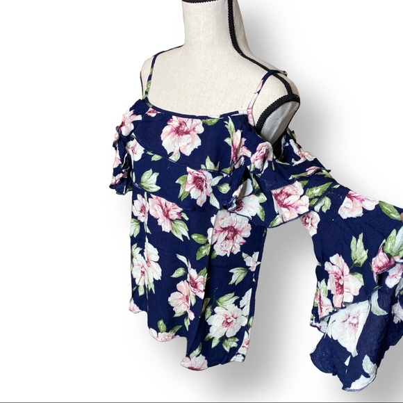 🟢 Cold Shoulder Bell Sleeve Floral Spaghetti Strap Ruffle Top - Picture 4 of 10